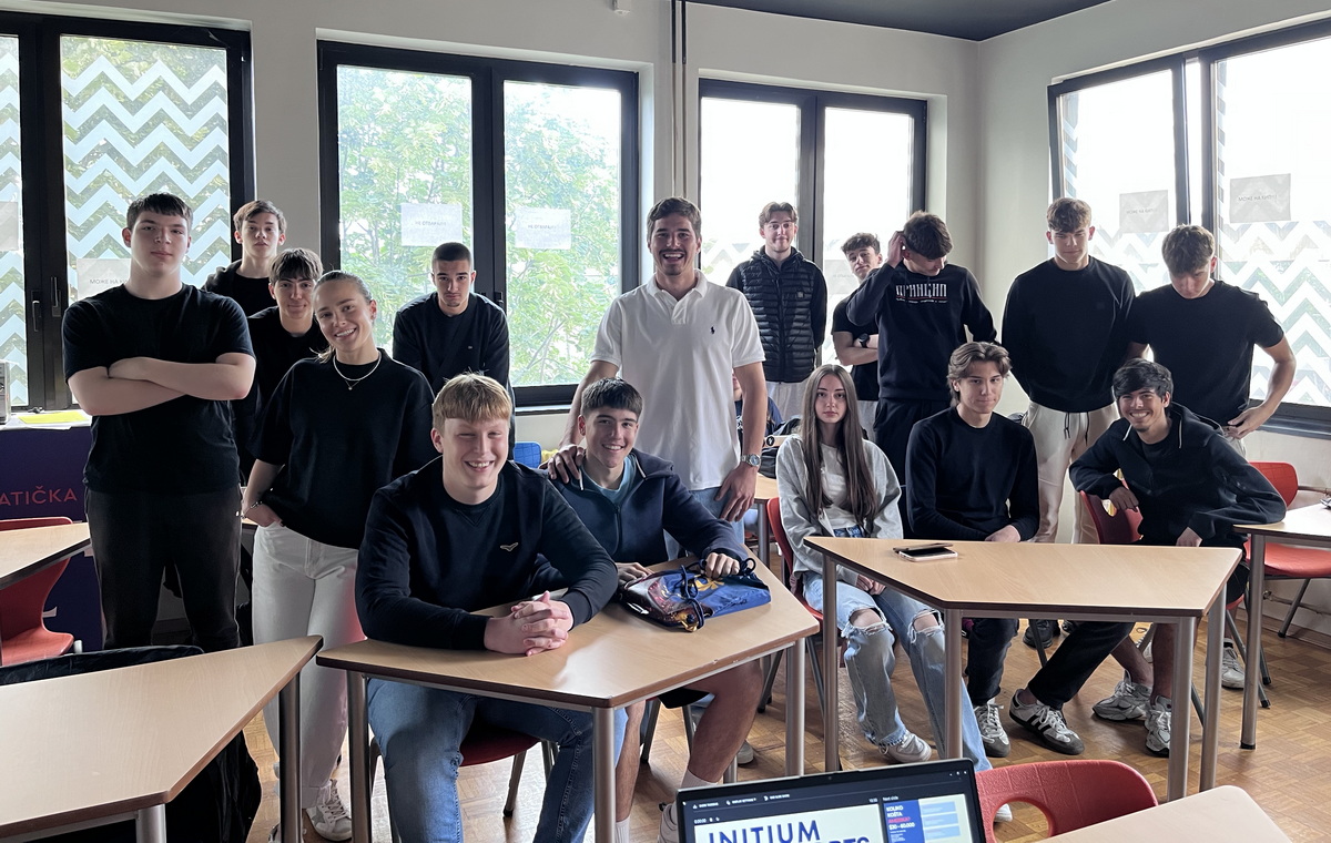 Od Gimnazije „Prestiž” do američkih univerziteta: Prezentacija agencije „Initium Sports” za naše trećake
